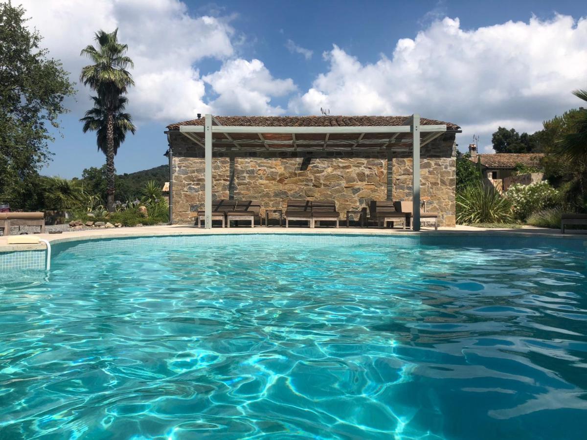 Les Aurochs Bed and Breakfast Grimaud Εξωτερικό φωτογραφία