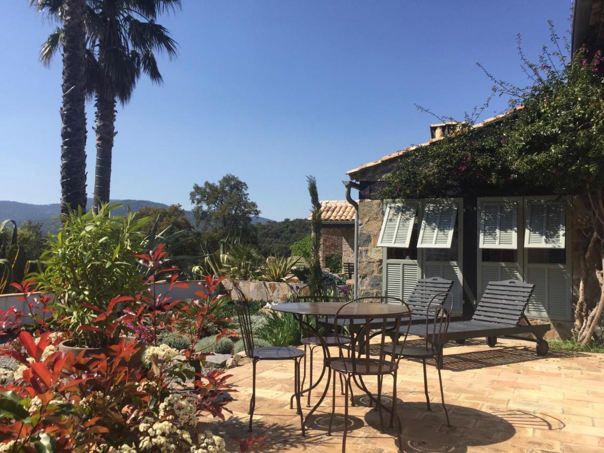 Les Aurochs Bed and Breakfast Grimaud Εξωτερικό φωτογραφία