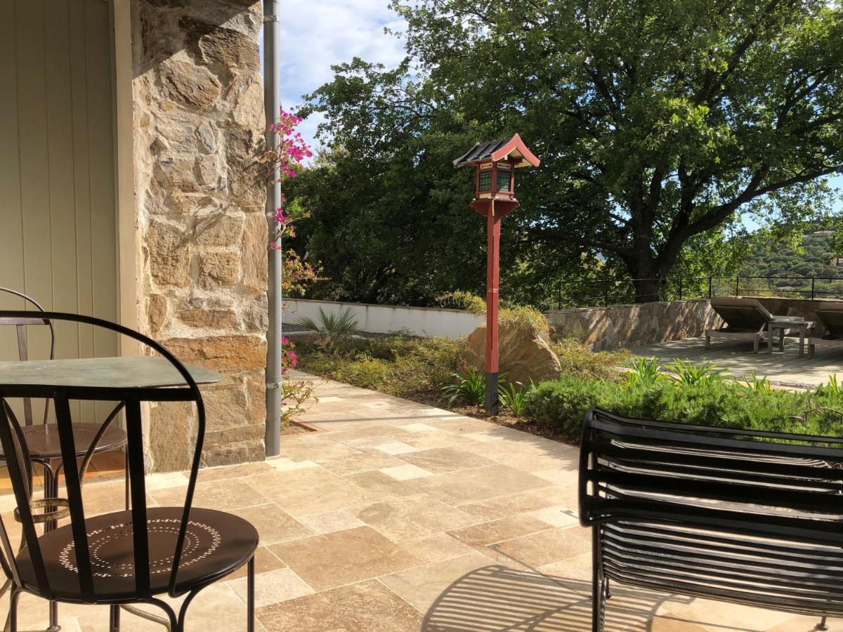 Les Aurochs Bed and Breakfast Grimaud Εξωτερικό φωτογραφία