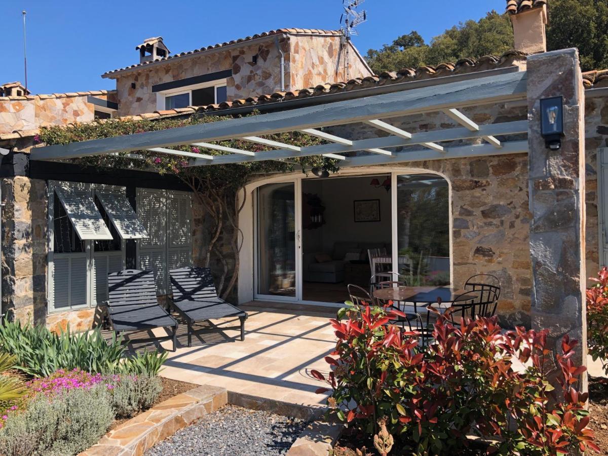 Les Aurochs Bed and Breakfast Grimaud Εξωτερικό φωτογραφία