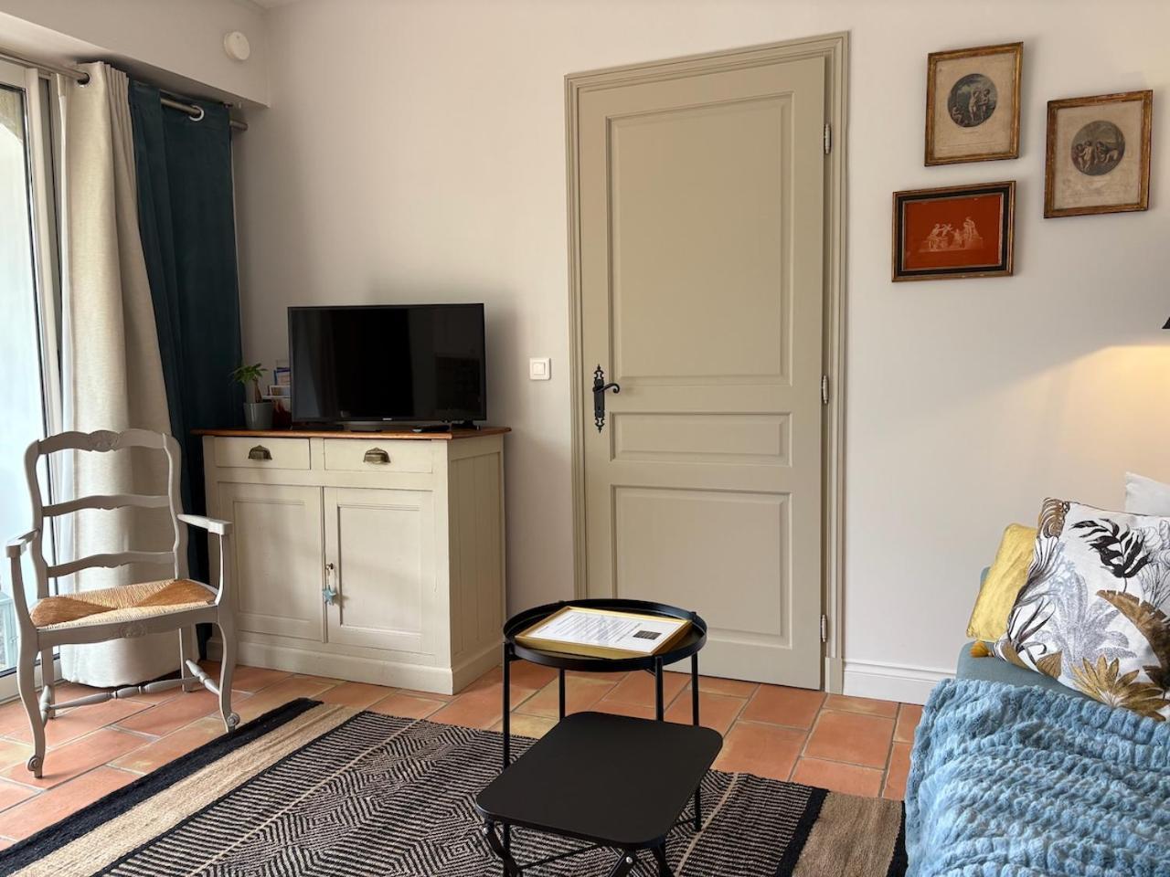 Les Aurochs Bed and Breakfast Grimaud Εξωτερικό φωτογραφία