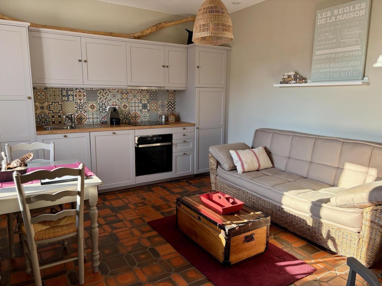 Les Aurochs Bed and Breakfast Grimaud Εξωτερικό φωτογραφία